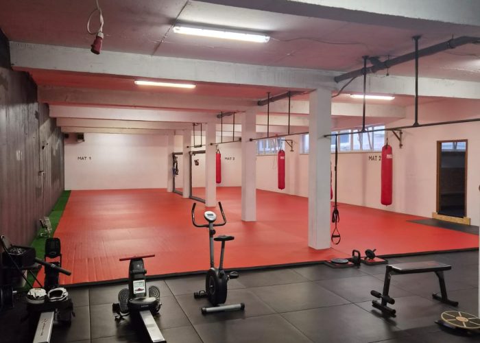 Iznajmljivanje sportske dvorane Split – tatami borilišta i kondicijski kutak s ergometrom, biciklom i vrećama